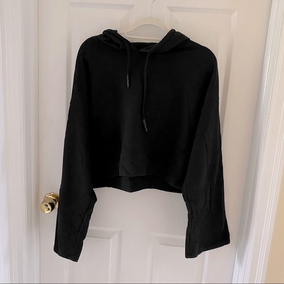 Guess Tops - Guess Black Cropped Sweater